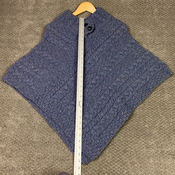 Aran Sweater Market Poncho Shawl Women's One Size Blue Merino Wool Ireland - Picture 10 of 13